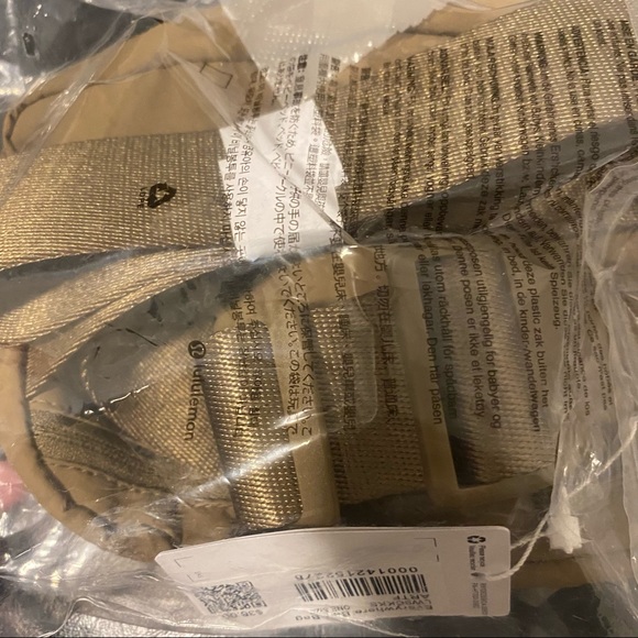 LULULEMON EVERYWHERE BELT BAG IN ARTIFACT - Picture 5 of 5